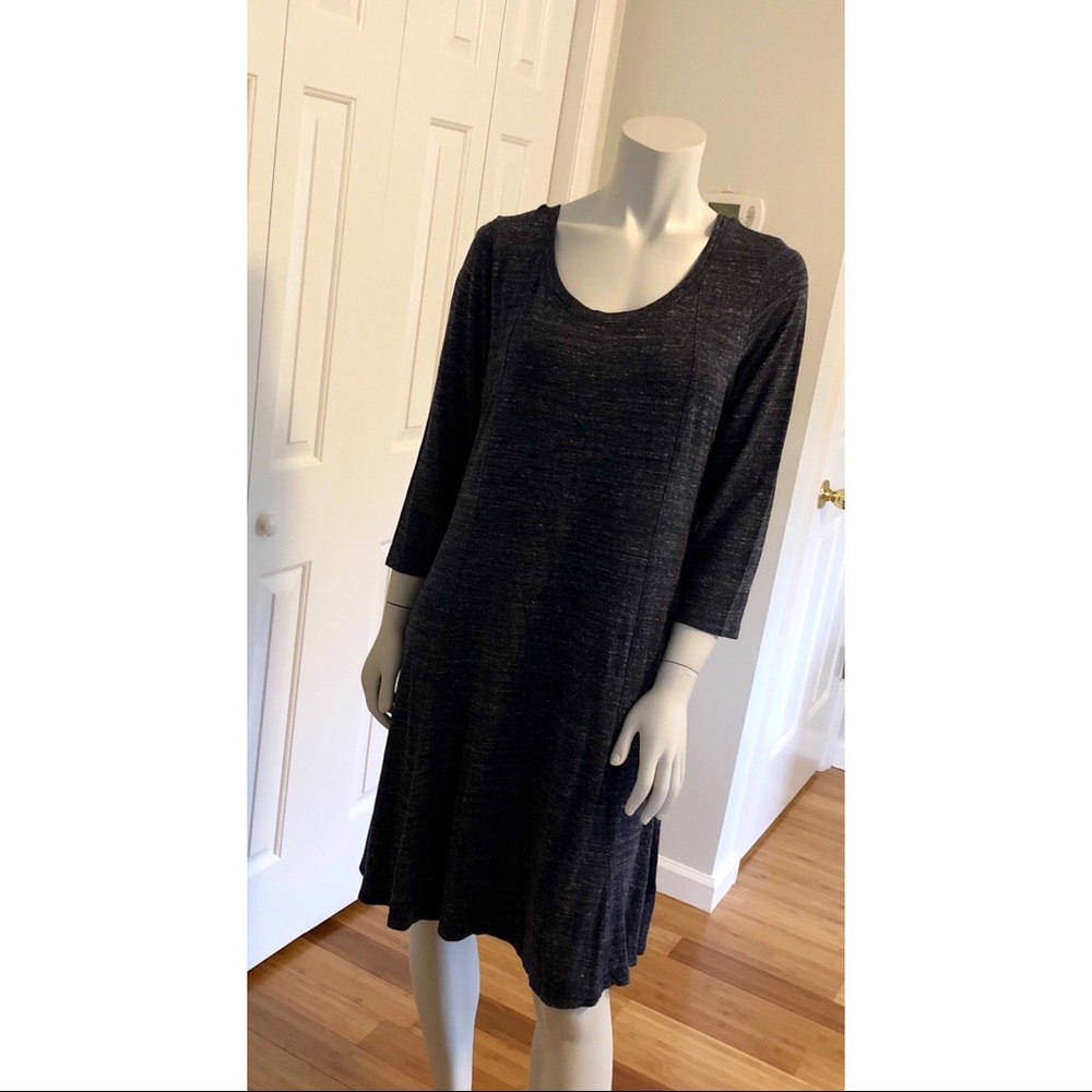 Navy 3/4 sleeve dress